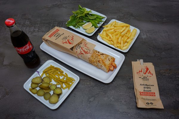 Menü 2 Tavuk Döner Coca Cola Cips